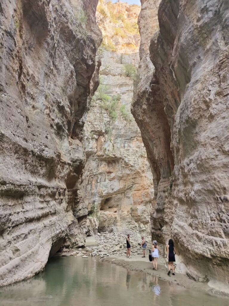 Two cliffs in the sides of the river, the inside of Langarica canyon