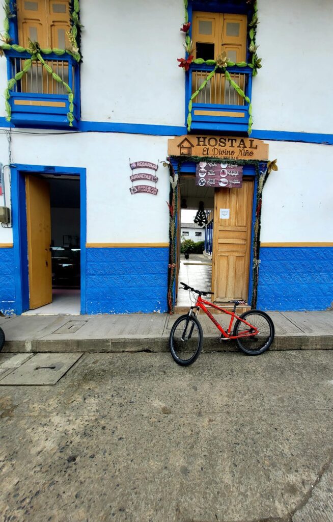 The entry to 'Hostal El Divino Nino' in San Felix 